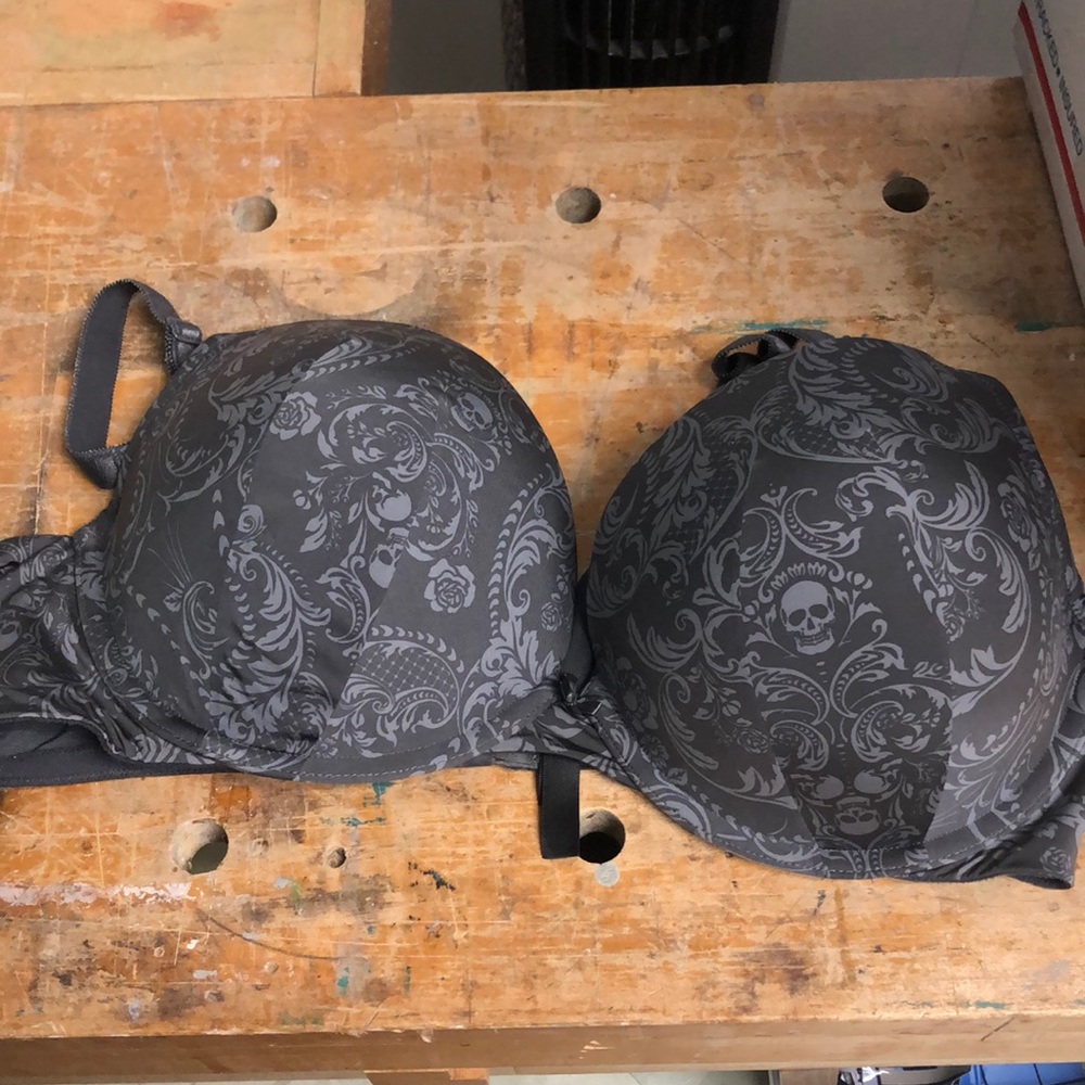 Grey skull torrid bra